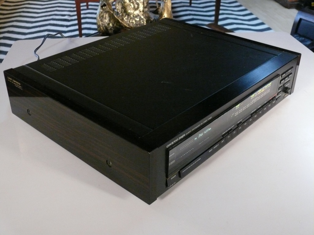 Audiophile Onkyo Integra Model T9090 II Quartz Synthesized FM Stereo